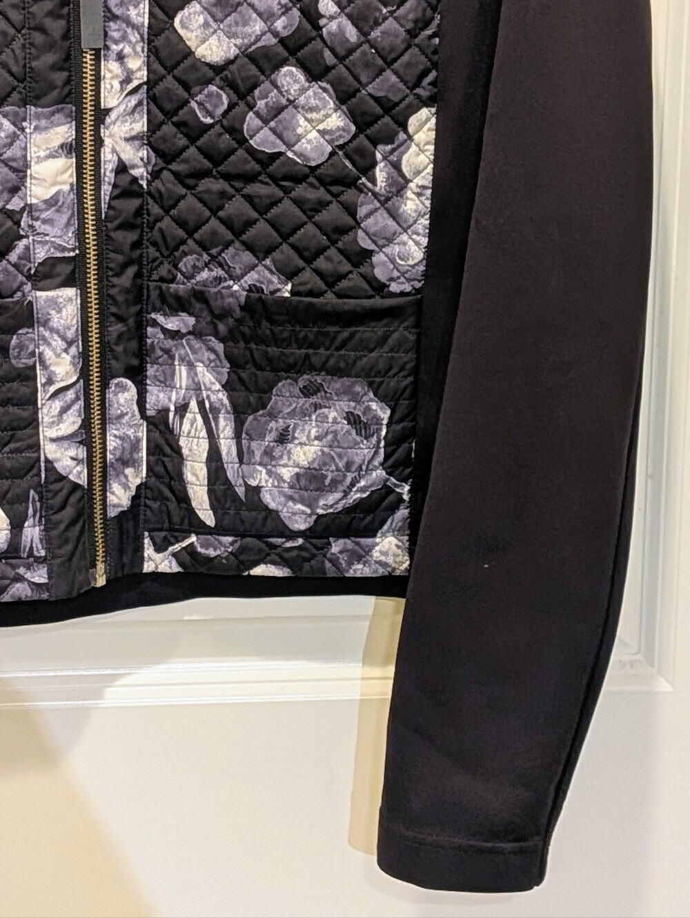 EUC Lululemon 8 Cardigan & Again in Inky Floral Ghost and Black - Picture 3 of 7